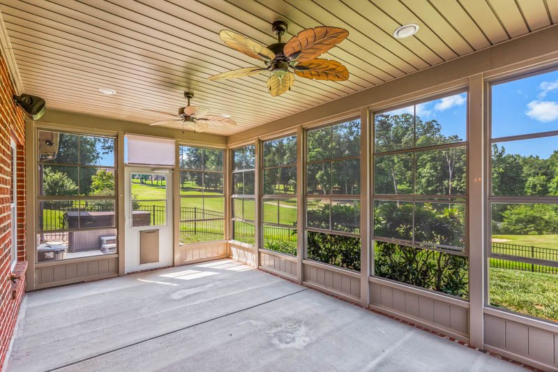353 Saint James Drive-27.jpg