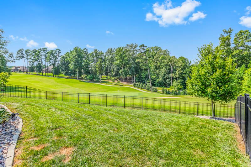 353 Saint James Drive-29.jpg