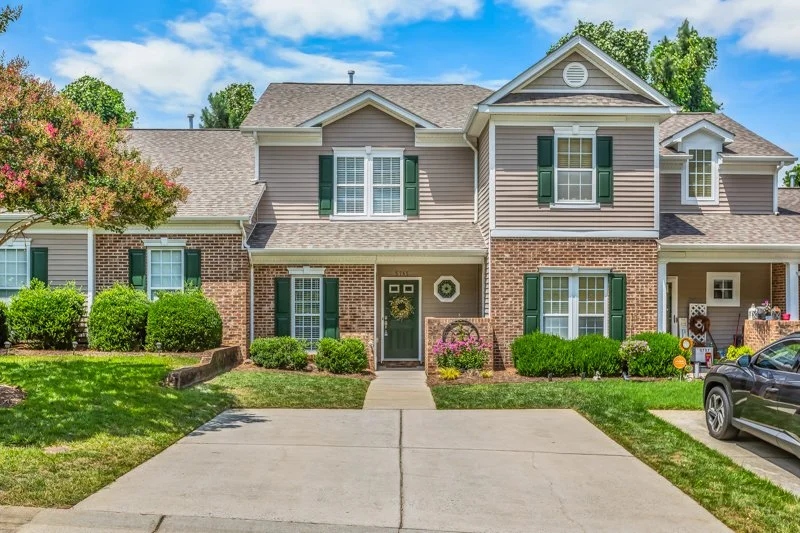 5765 Fox Ridge Lane-2.jpg