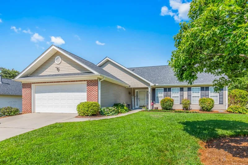 600 Walnut Crossing Drive-3.jpg