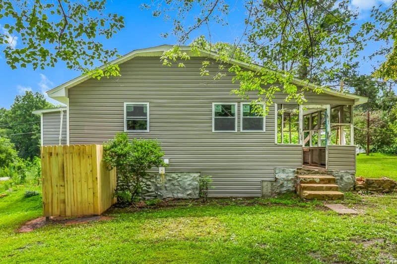 307 Wayside Drive-23.jpg