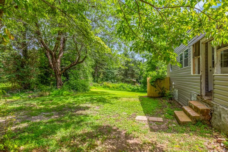 307 Wayside Drive-26.jpg