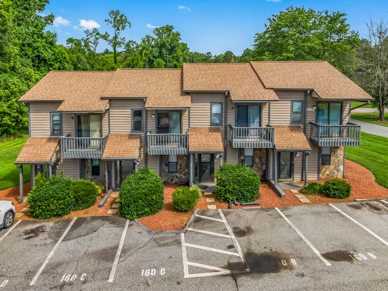 Vista Court-8.jpg