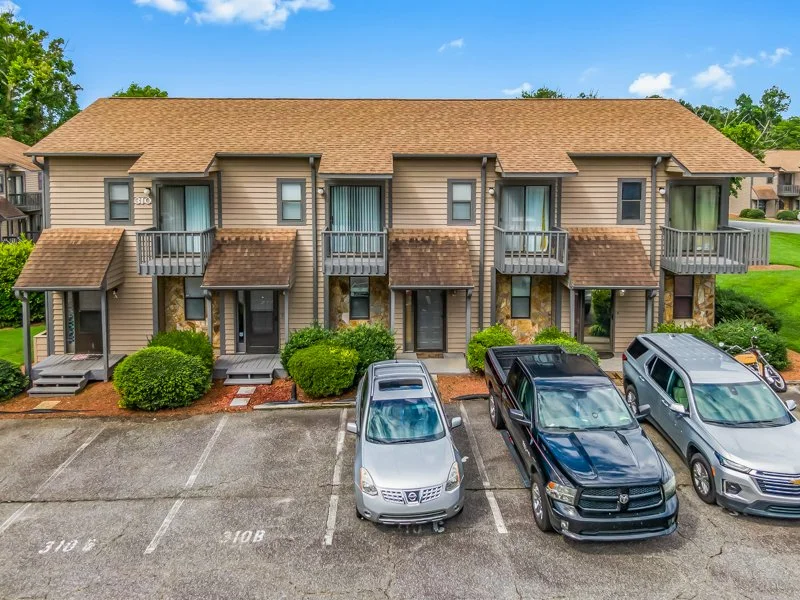 Vista Court-12.jpg