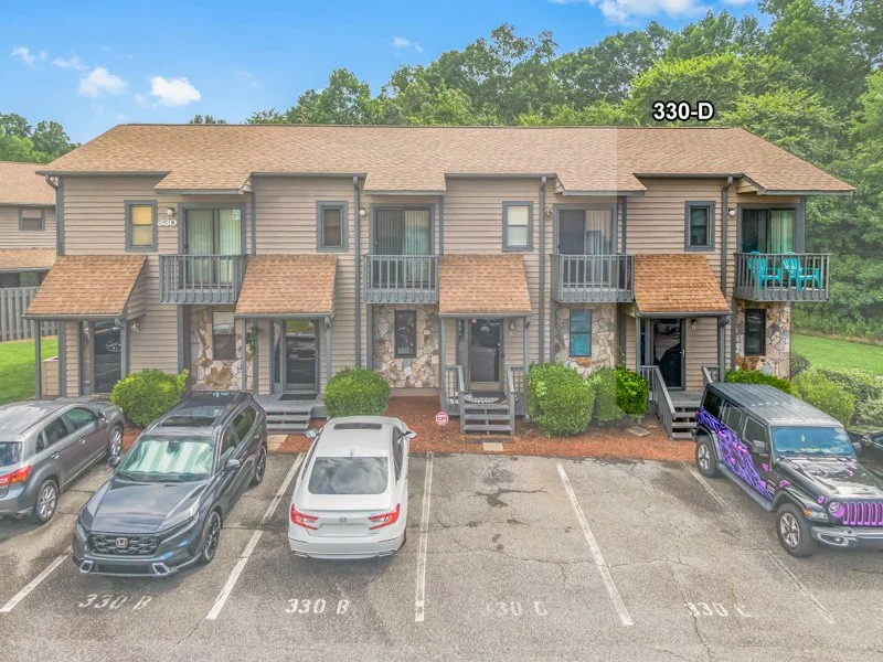 Vista Court-15.jpg