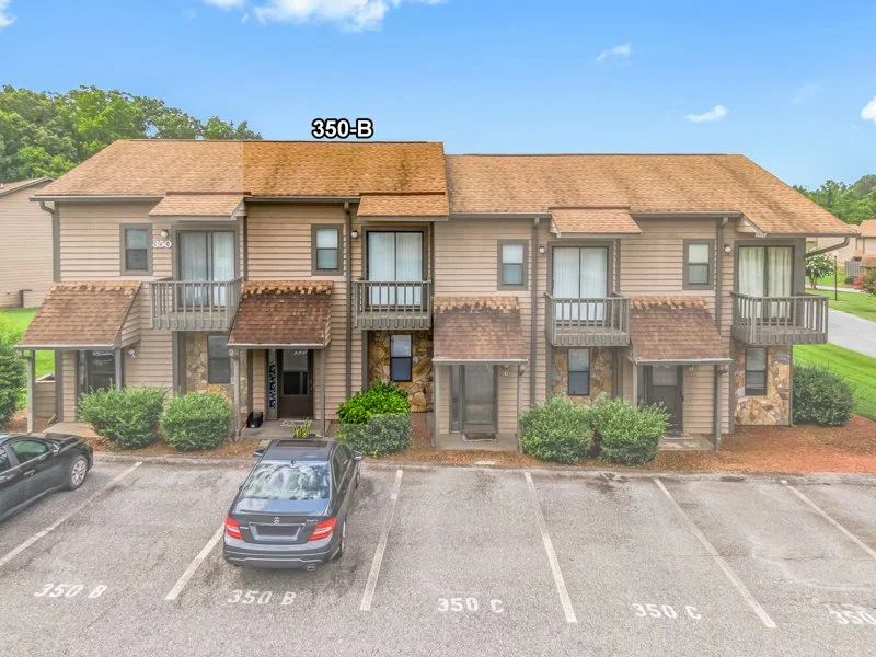 Vista Court-17.jpg