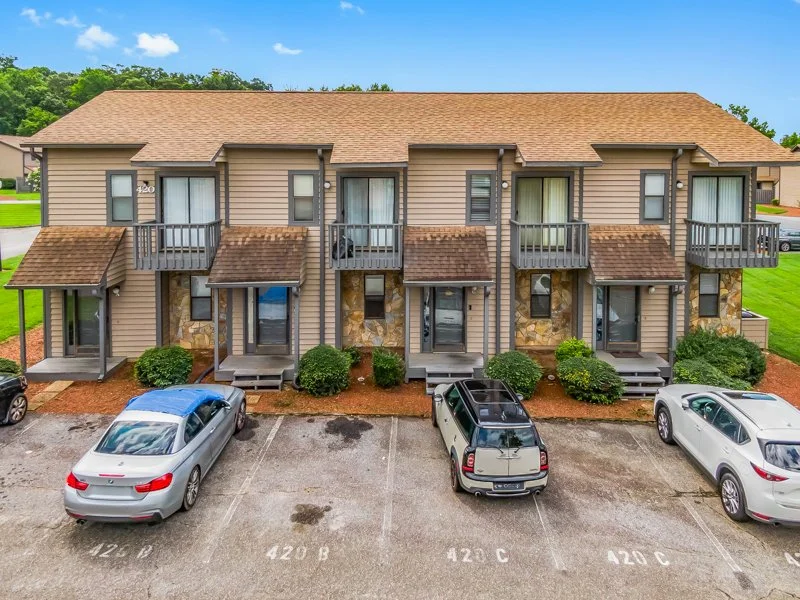 Vista Court-22.jpg