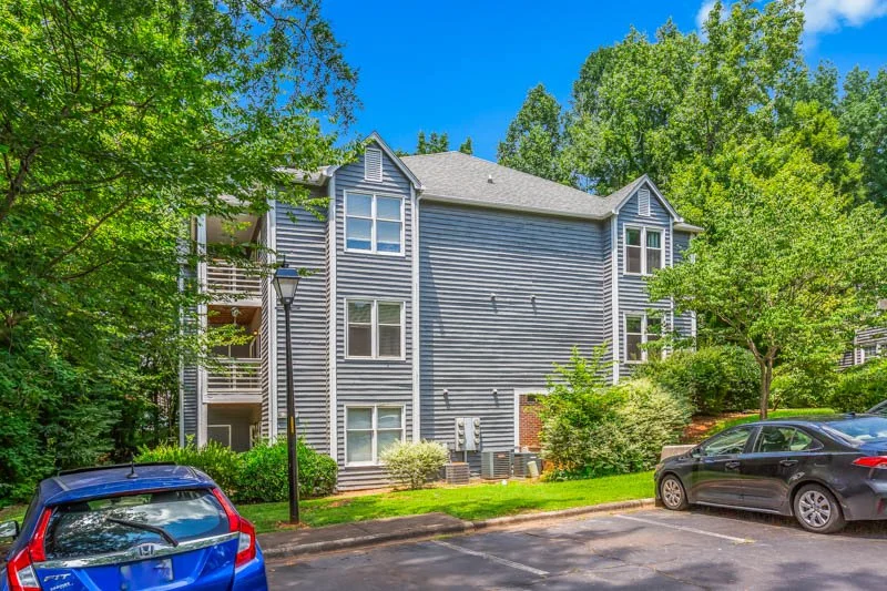 326 Meadows Circle-1.jpg