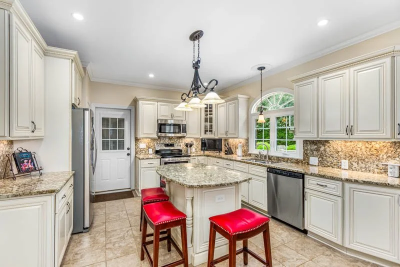 105 Brookton Court-14.jpg