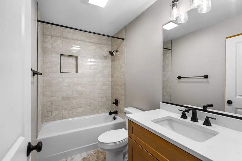 1184 Kingsway Drive-34.jpg