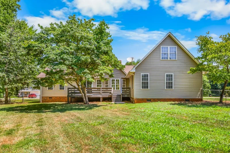 1184 Kingsway Drive-42.jpg