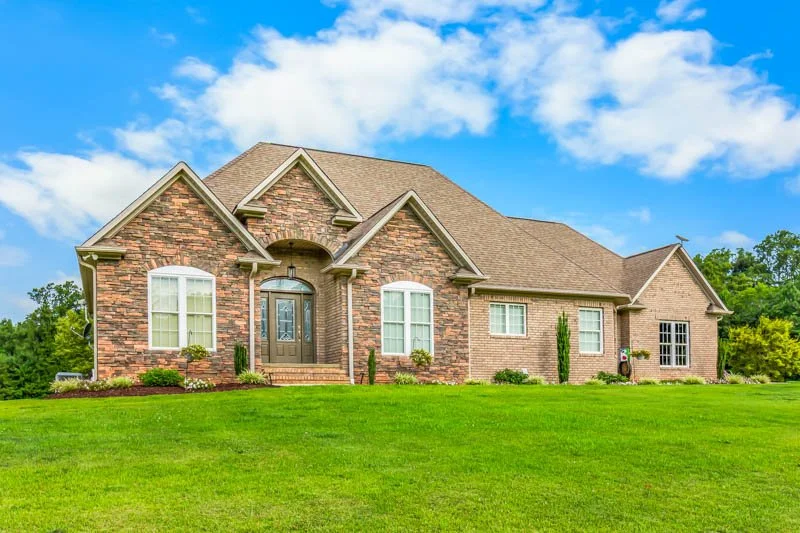590 Pinewood Road-2.jpg