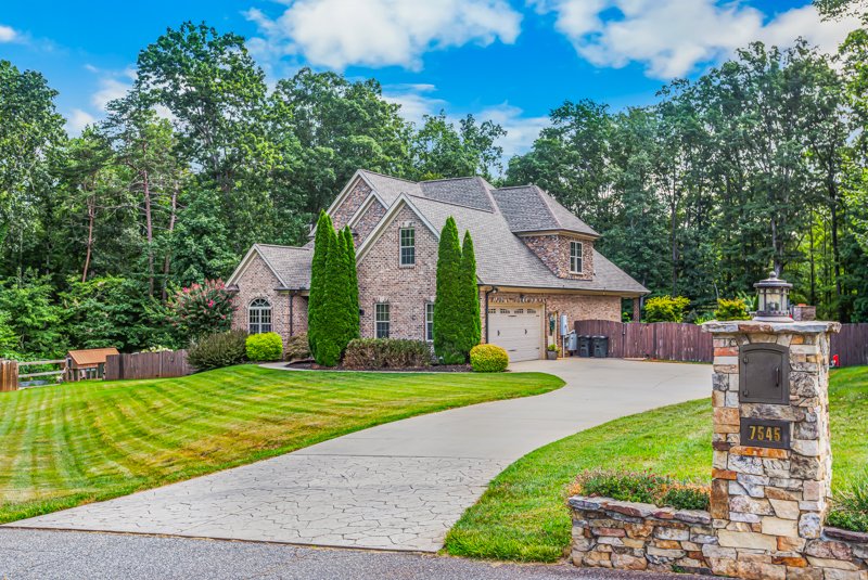 7545 Aspen Grove Drive-1.jpg