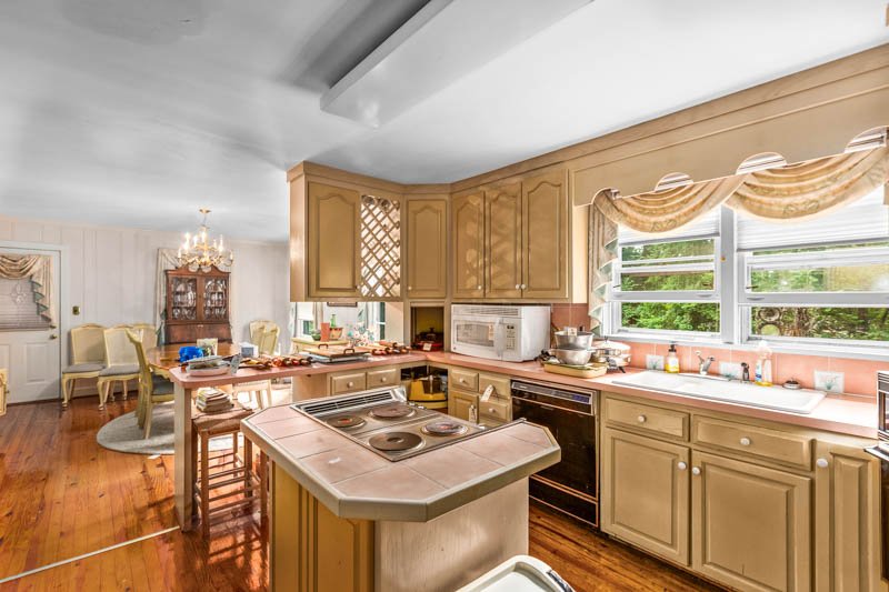 401 South Westview Drive-10.jpg