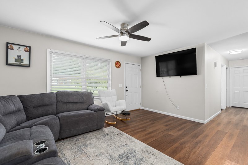 482 Maple Hollow Road-9.jpg