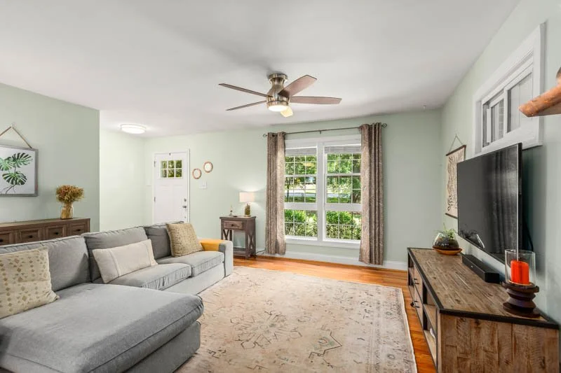 541 Robbins Road-6.jpg