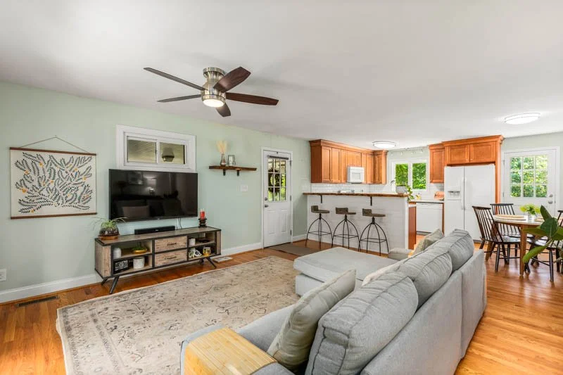 541 Robbins Road-7.jpg