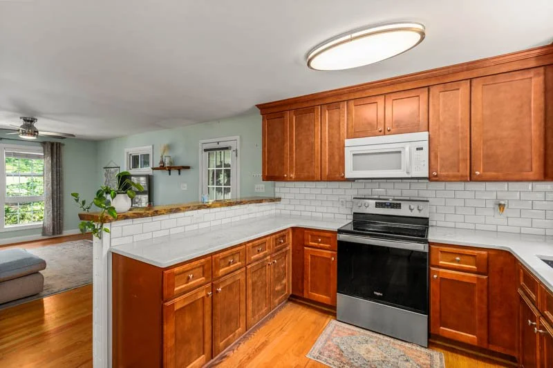 541 Robbins Road-12.jpg