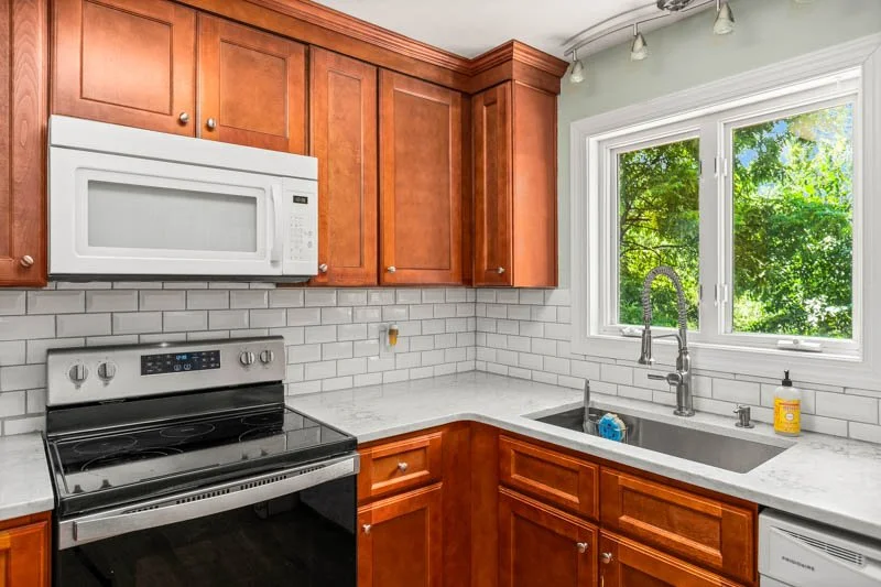 541 Robbins Road-14.jpg