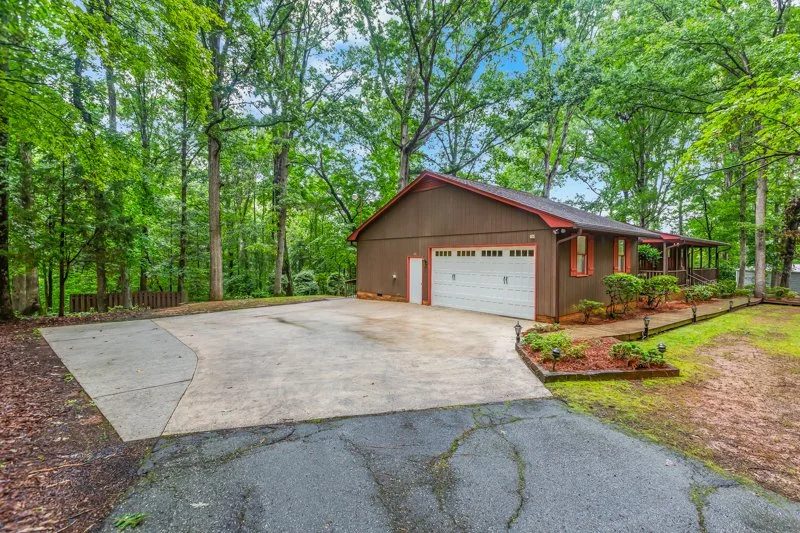 495 Maverick Road-3.jpg