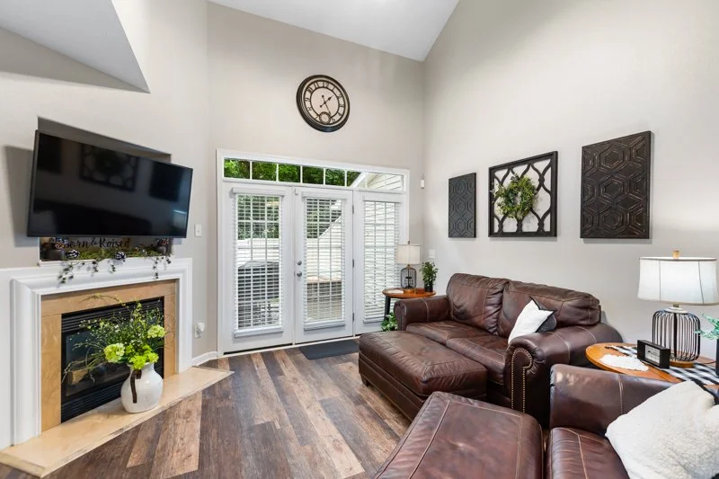 5858 Fox Ridge Lane-10.jpg