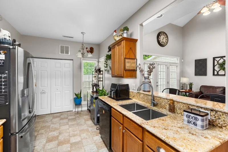 5858 Fox Ridge Lane-15.jpg