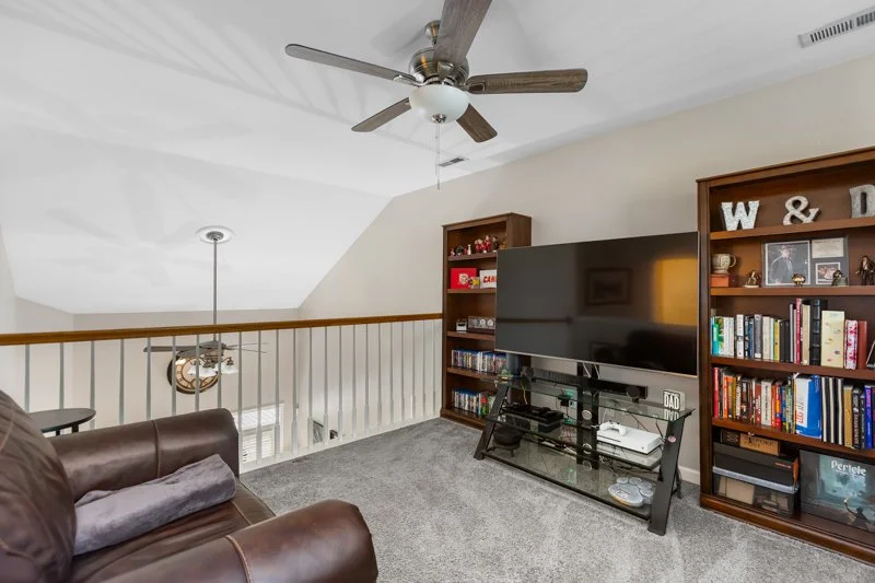 5858 Fox Ridge Lane-25.jpg