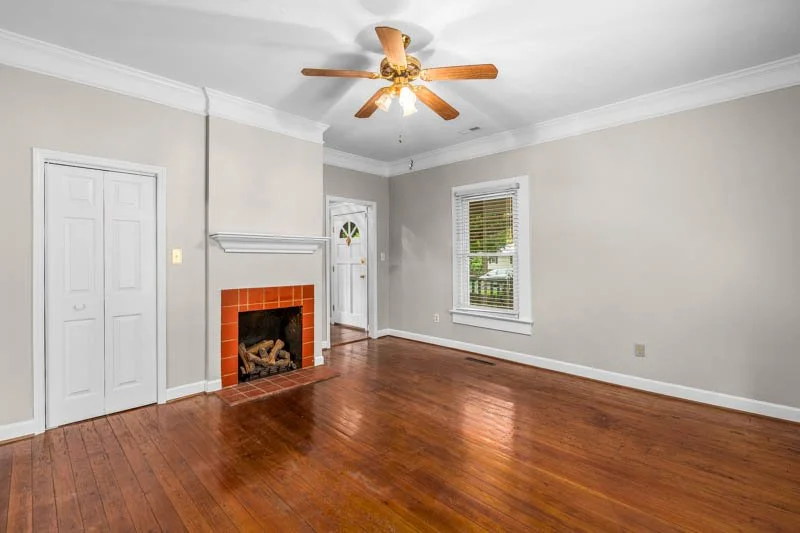 435 Lynhaven Drive-11.jpg