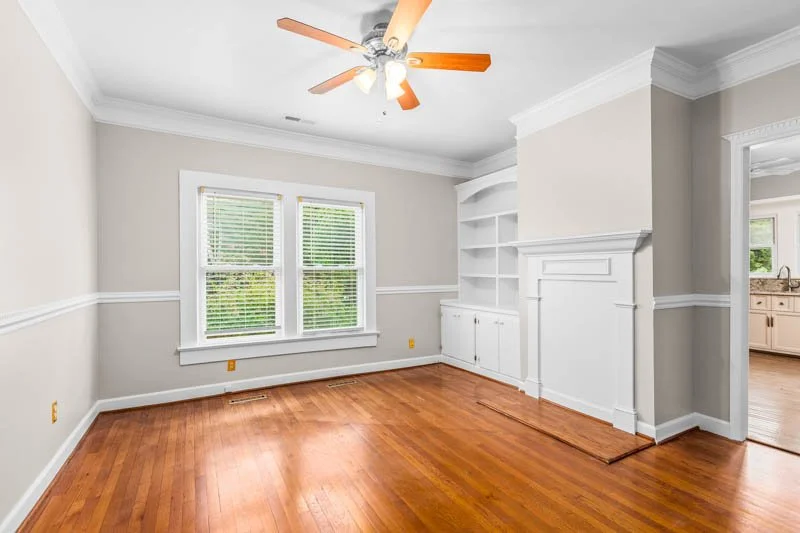 435 Lynhaven Drive-12.jpg