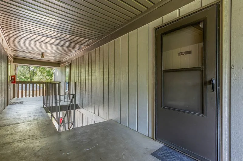 2235 Sunderland Road, 101C-3.jpg