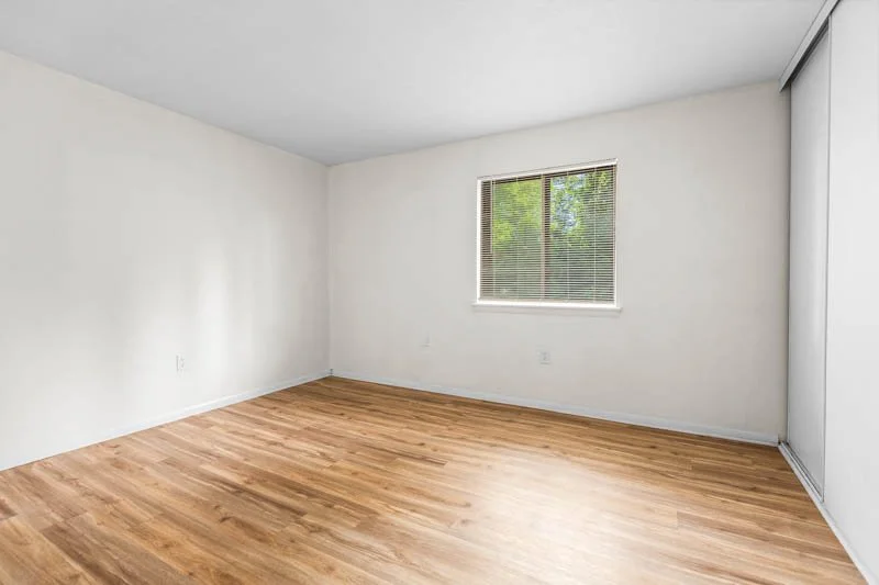 2235 Sunderland Road, 101C-15.jpg