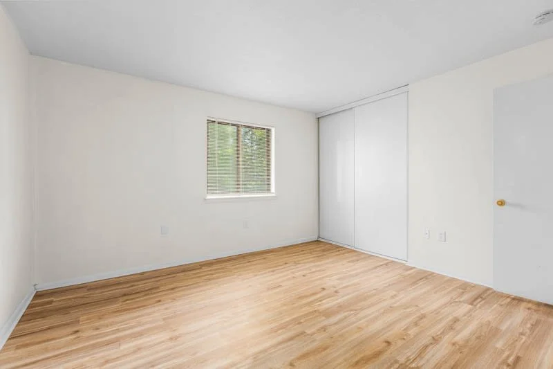 2235 Sunderland Road, 101C-16.jpg