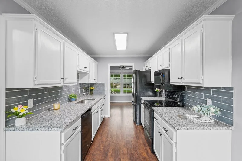 105 Forrest Oaks Drive-10.jpg