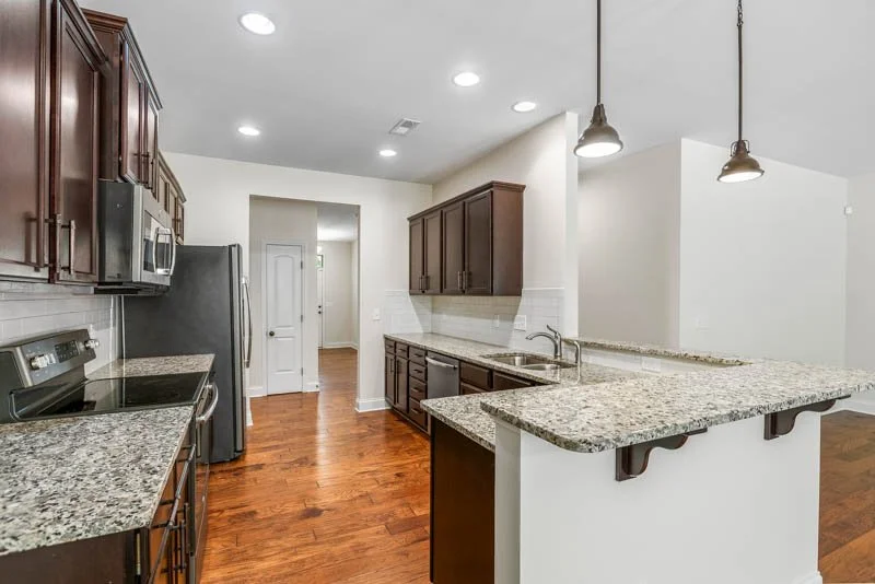 5104 Moseley Drive-11.jpg