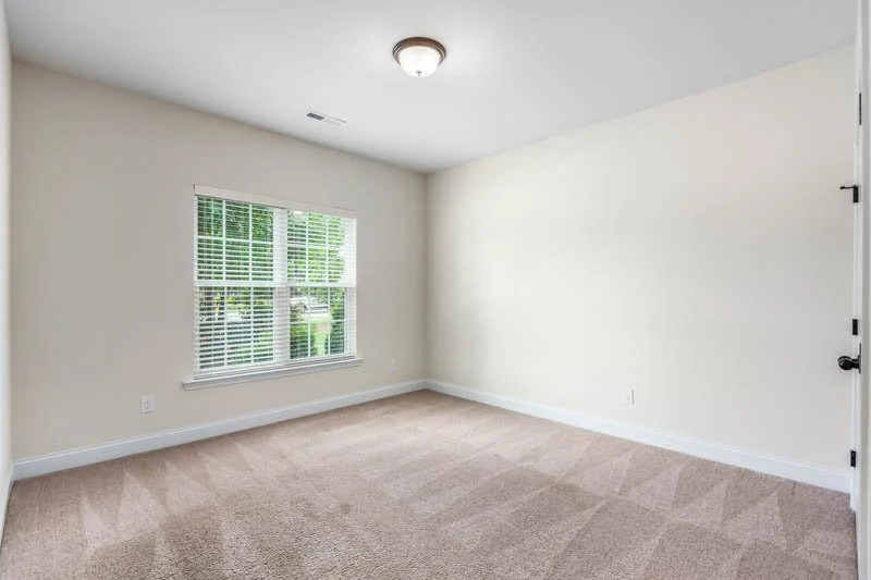 5104 Moseley Drive-16.jpg