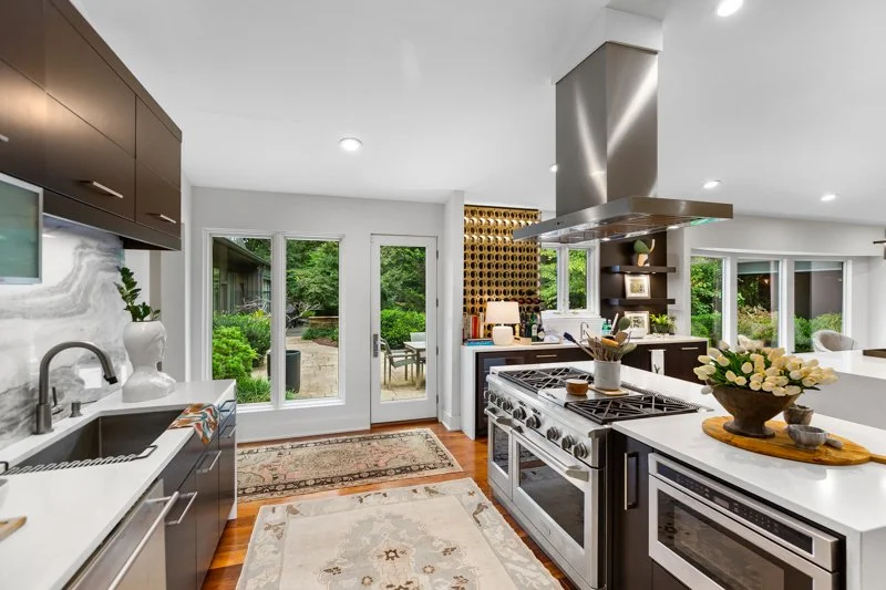 406 Hillcrest Drive-24.jpg