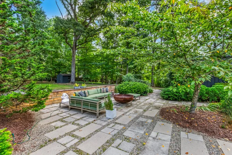 406 Hillcrest Drive-64.jpg