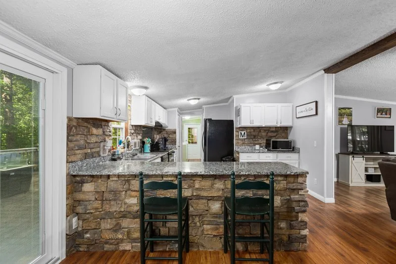 1090 Tree Haven Lane-10.jpg