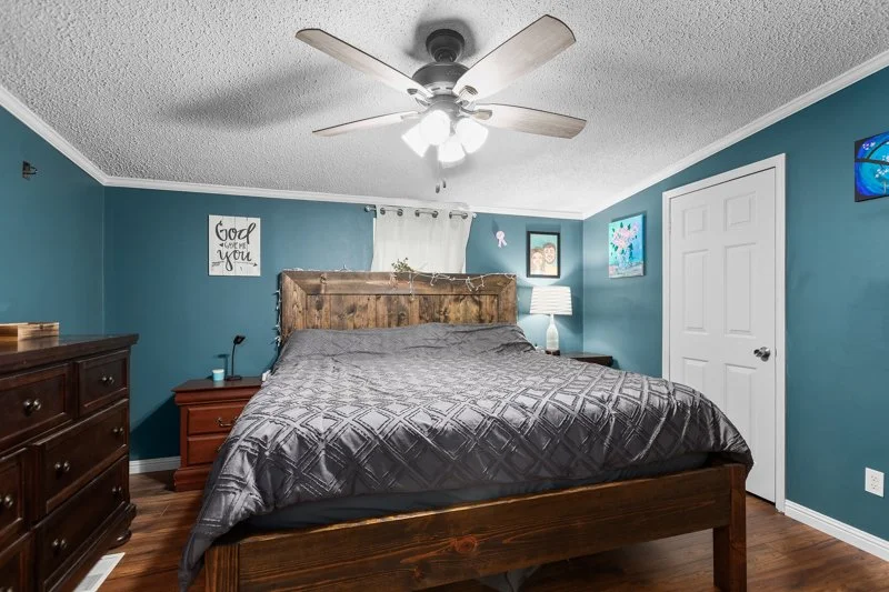 1090 Tree Haven Lane-17.jpg