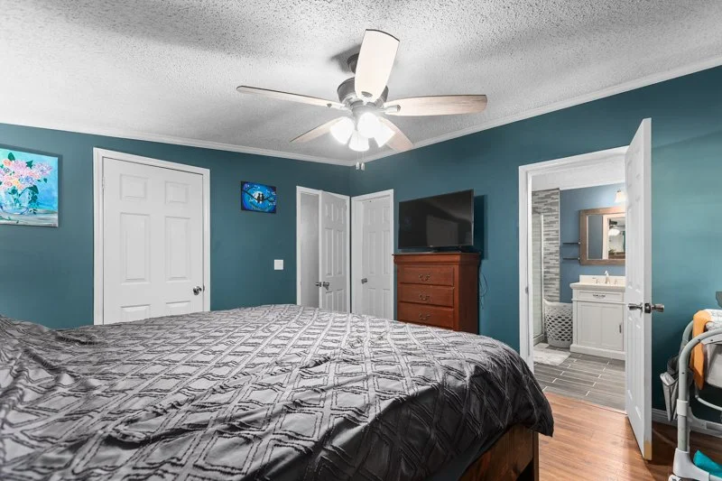 1090 Tree Haven Lane-18.jpg