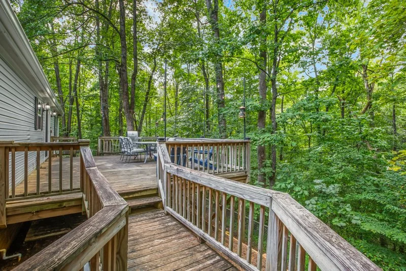 1090 Tree Haven Lane-25.jpg