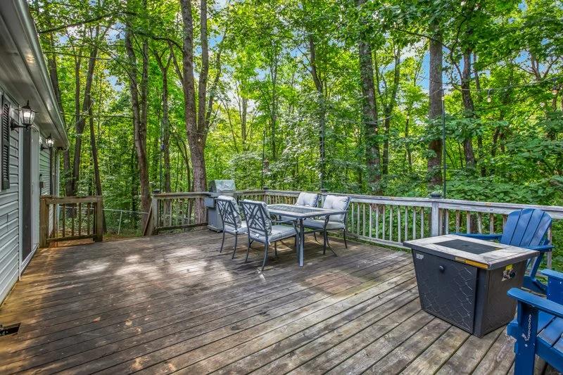 1090 Tree Haven Lane-27.jpg