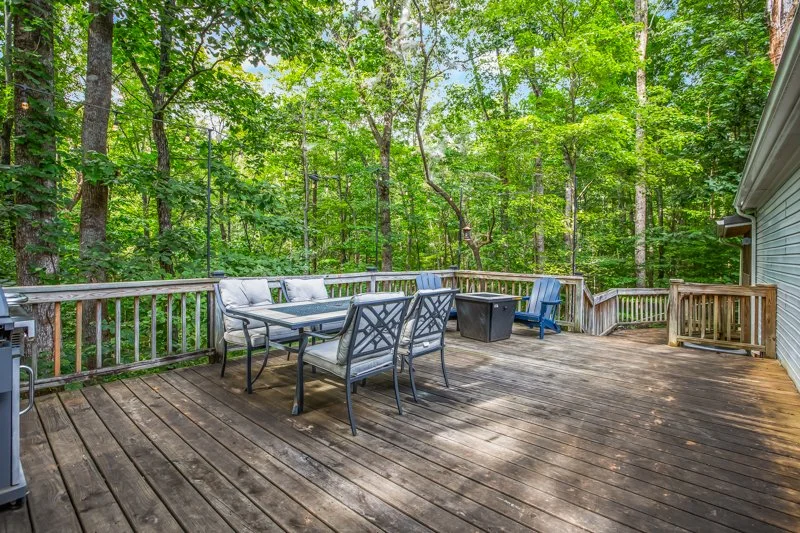 1090 Tree Haven Lane-28.jpg