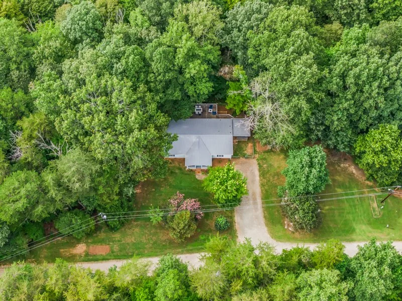 1090 Tree Haven Lane-32.jpg