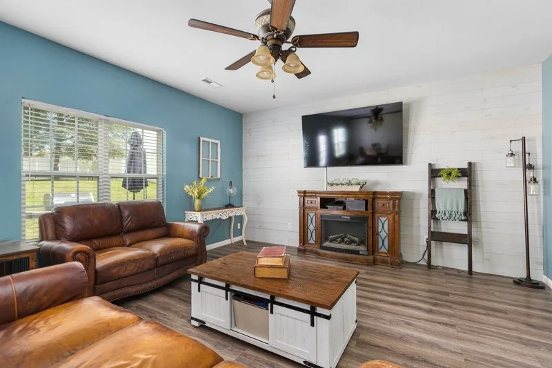 823 Leach Avenue-9.jpg