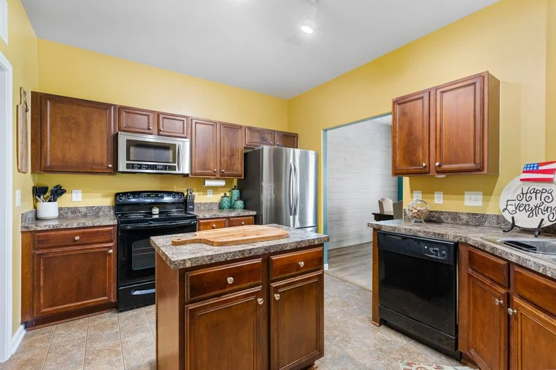 823 Leach Avenue-17.jpg