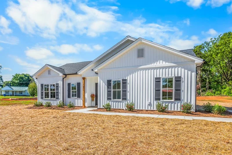 7946 Glade Street-3.jpg