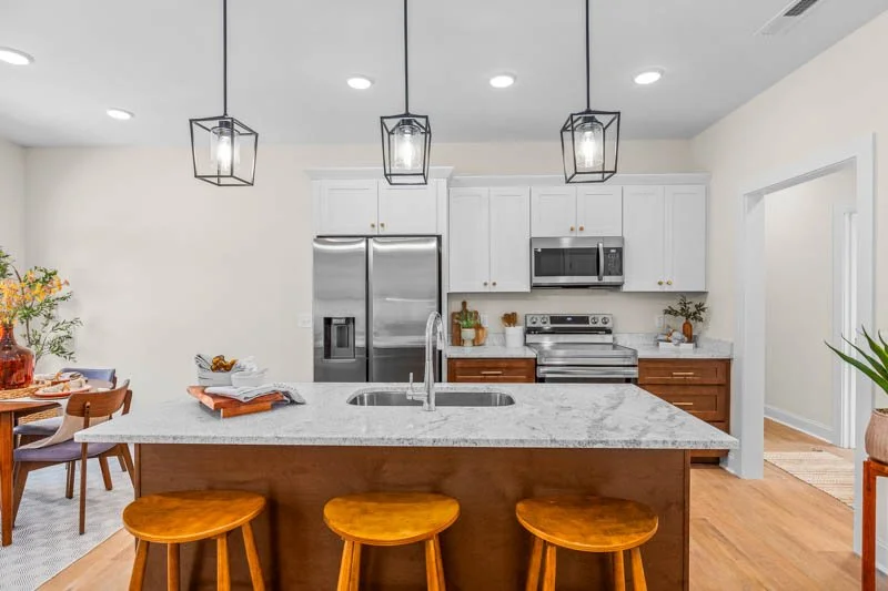 7946 Glade Street-9.jpg