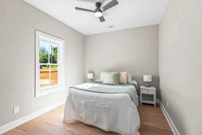 7946 Glade Street-17.jpg