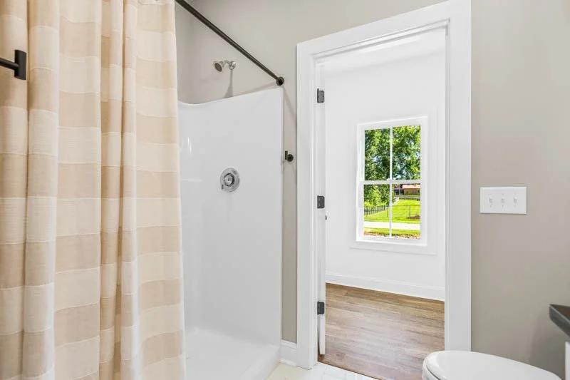 7946 Glade Street-23.jpg
